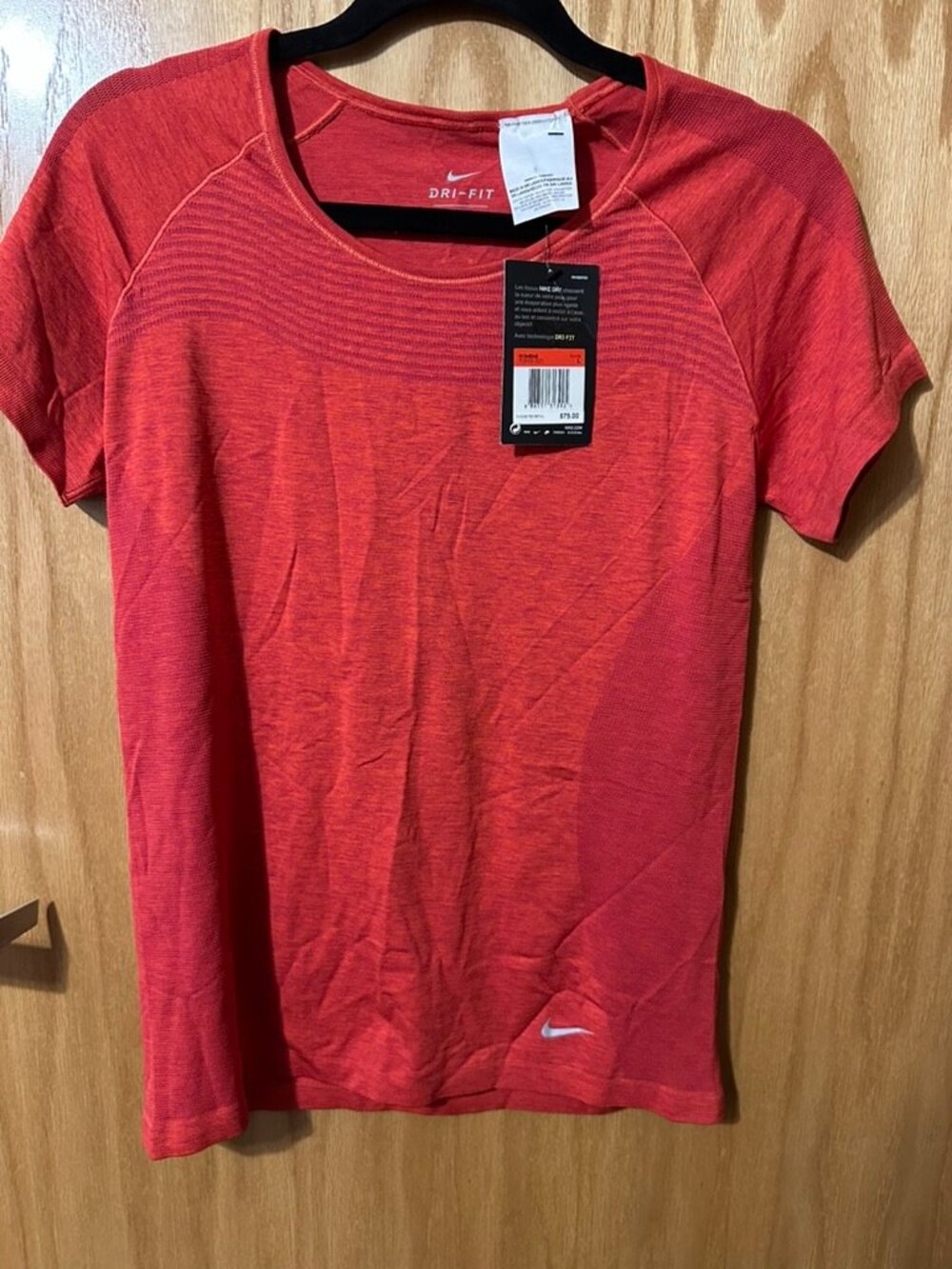 NWT!! Nike Dri-Fit Short Sleeve Shirt Size L